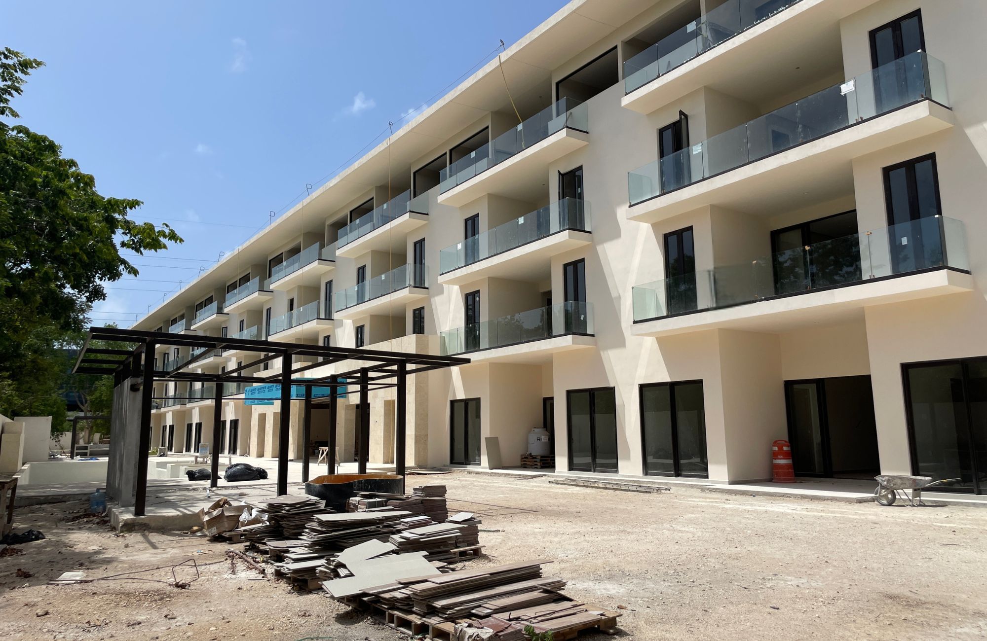 Penthouse con alberca, hamacas, cine al aire libre, en venta Playa del Carmen