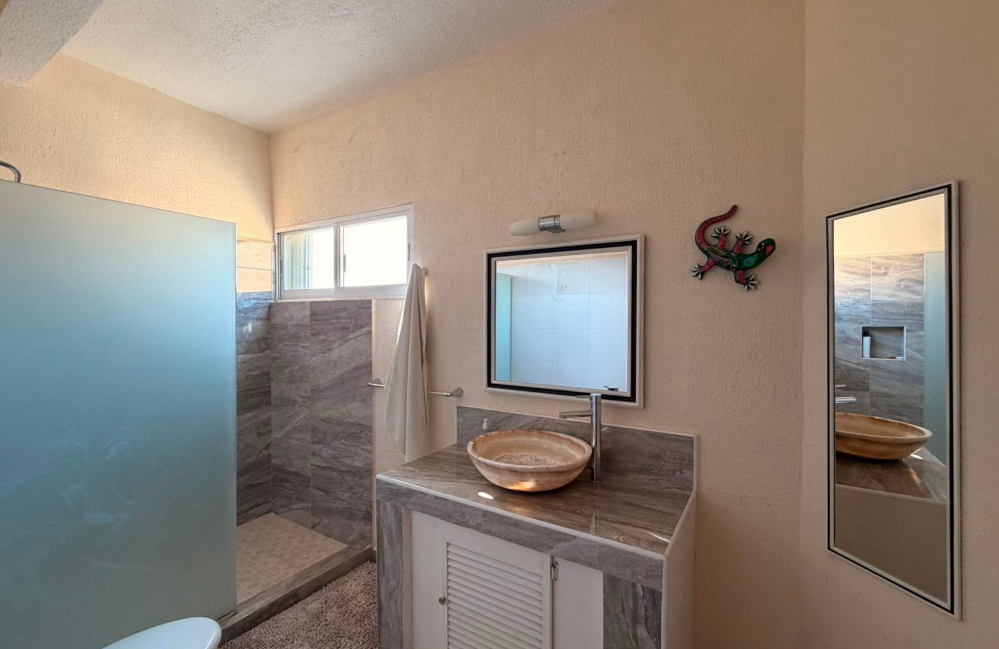 Penthouse for Sale with Private Rooftop and Panoramic Views in Bah&iacute;a Azul