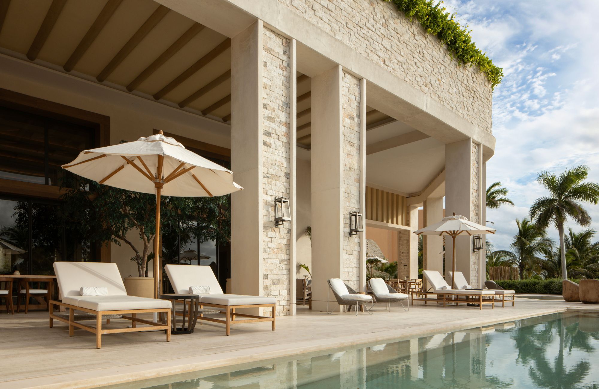 Exclusive condominium with golf course and beach club, for sale, Playa del Carmen