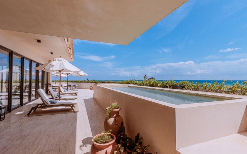 Two-story luxury pentgarden with ocean view and terrace for sale
