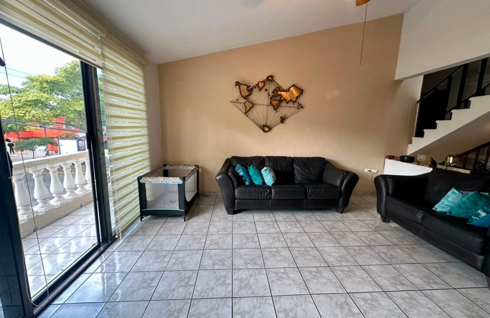 House with private pool, OPPORTUNITY PRICE, interphone, furnished, laundry room, in Repobladores area, pre-construction for sale in Cozumel.