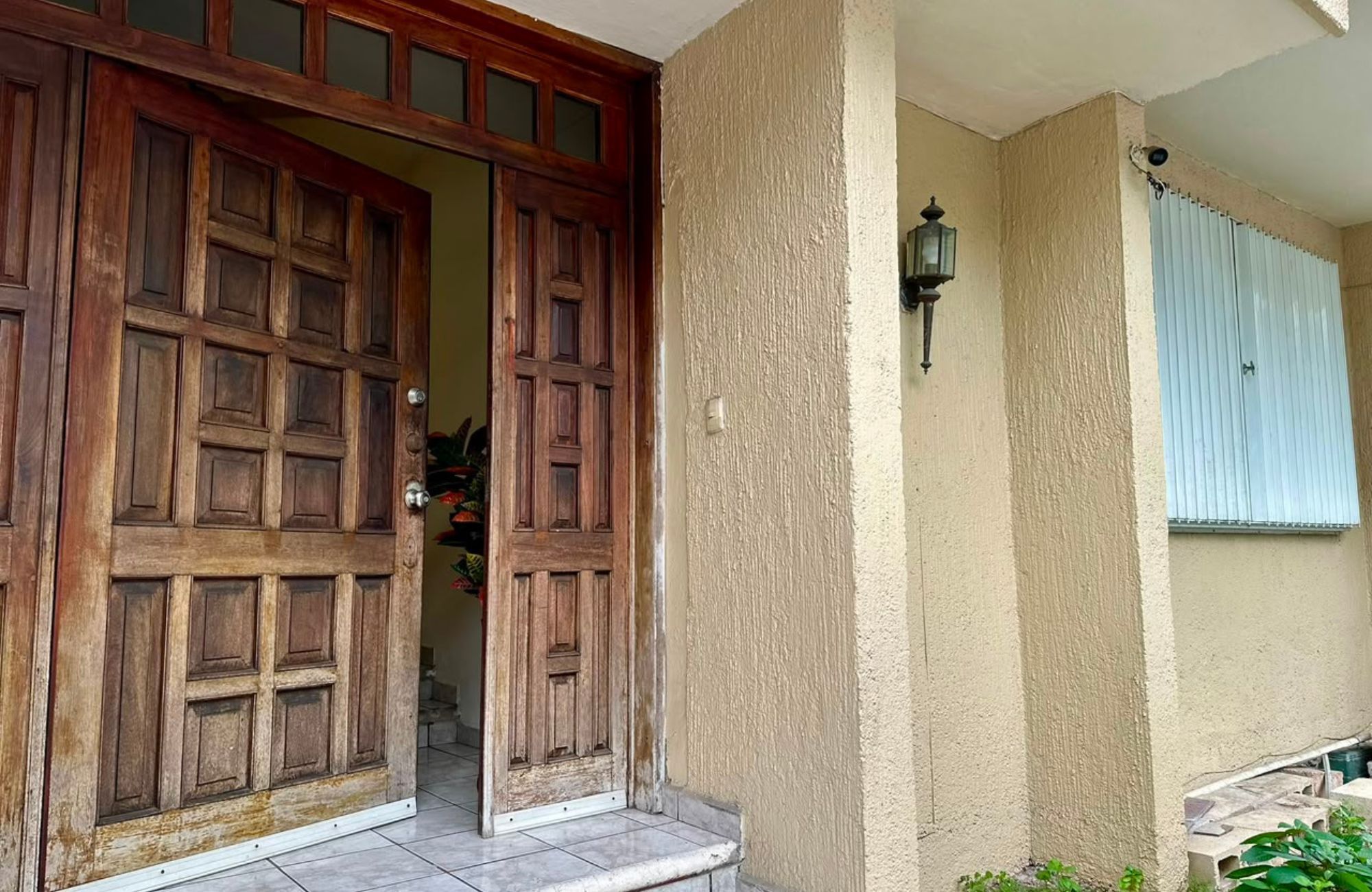 House with private pool, OPPORTUNITY PRICE, interphone, furnished, laundry room, in Repobladores area, pre-construction for sale in Cozumel.