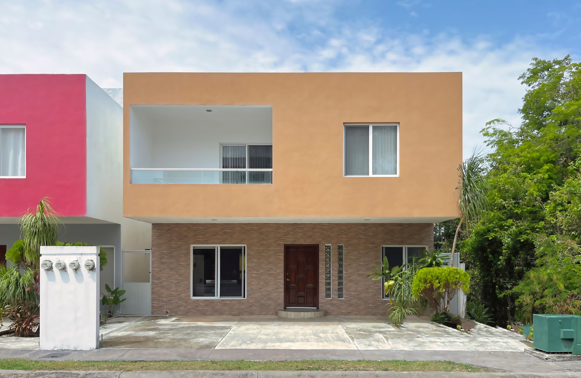 Corner house with Independent Studio, for Sale, Centro Maya, Playa del Carmen