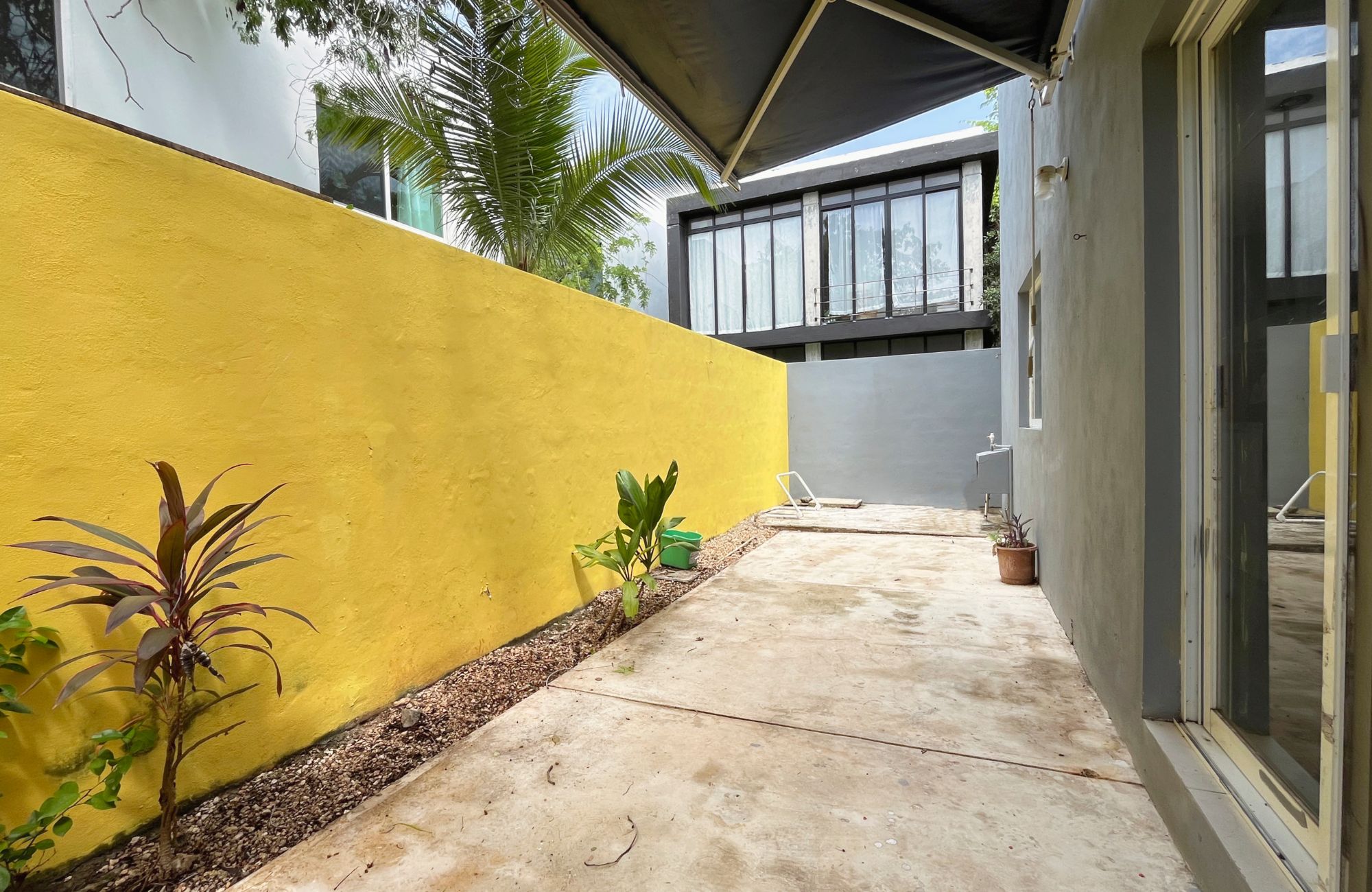 Corner house with Independent Studio, for Sale, Centro Maya, Playa del Carmen