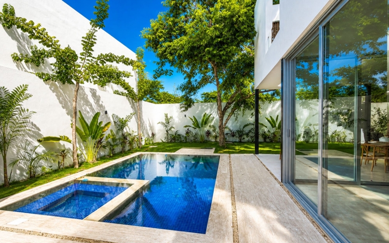 Residence with Swimming Pool and Clubhouse Featuring Premium Amenities for Sale