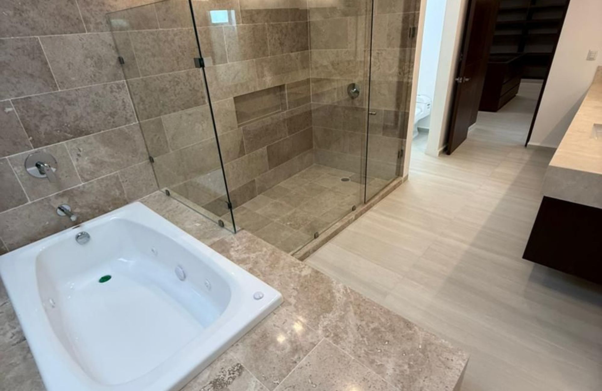 Two-story house with pool for sale, Xcanat&uacute;n, M&eacute;rida