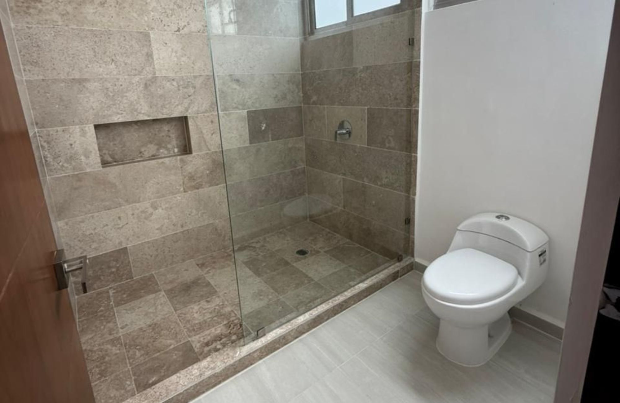 Two-story house with pool for sale, Xcanat&uacute;n, M&eacute;rida