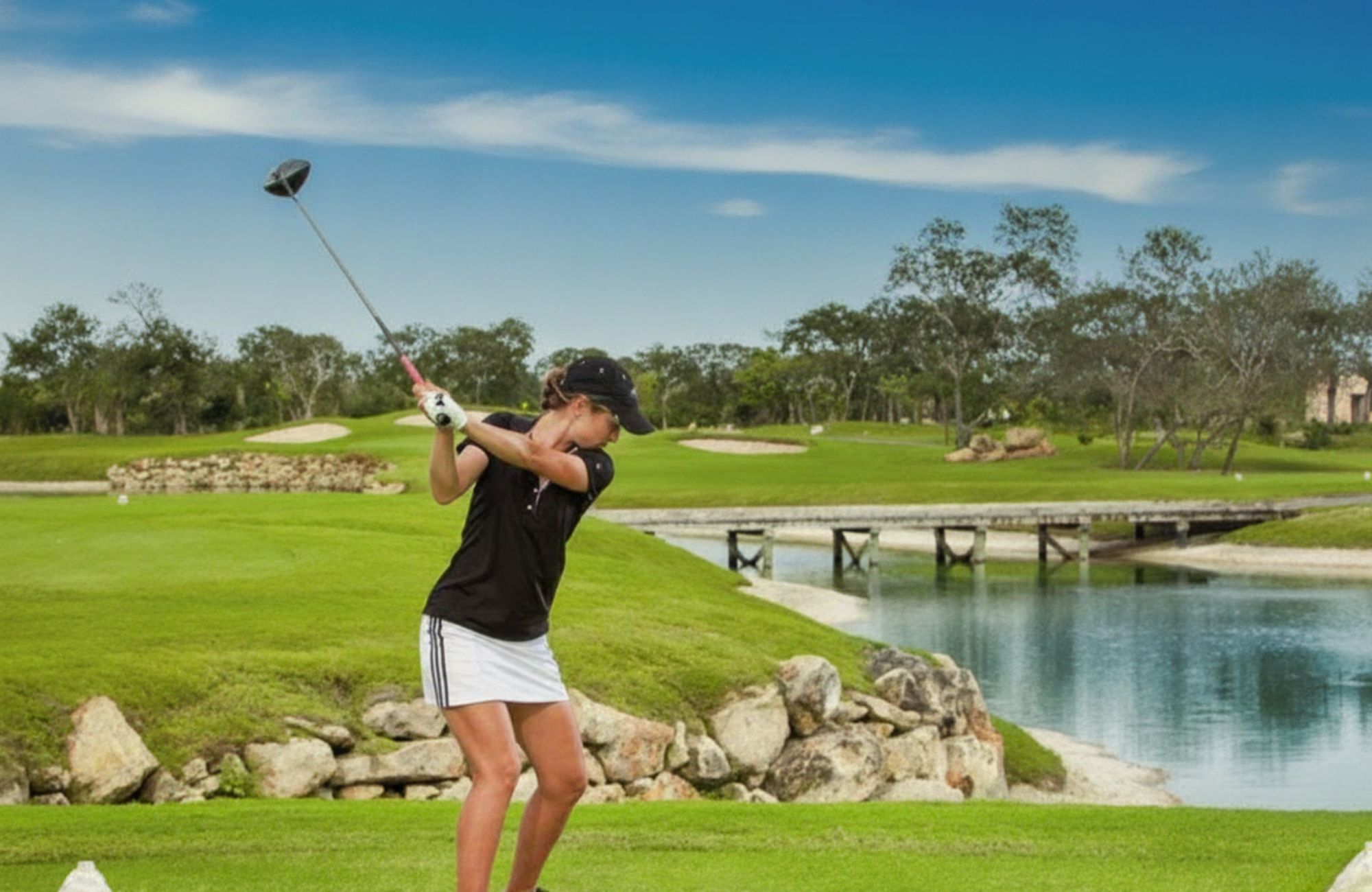 Casa con alberca privada y vista al campo de golf, en venta, Yucatan Country Club, Yucatan