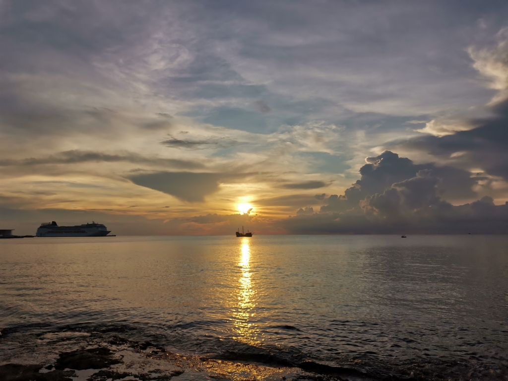 Condominio con alberca, cancha de p&aacute;del, bar, asador, jacuzzi, en venta Cozumel