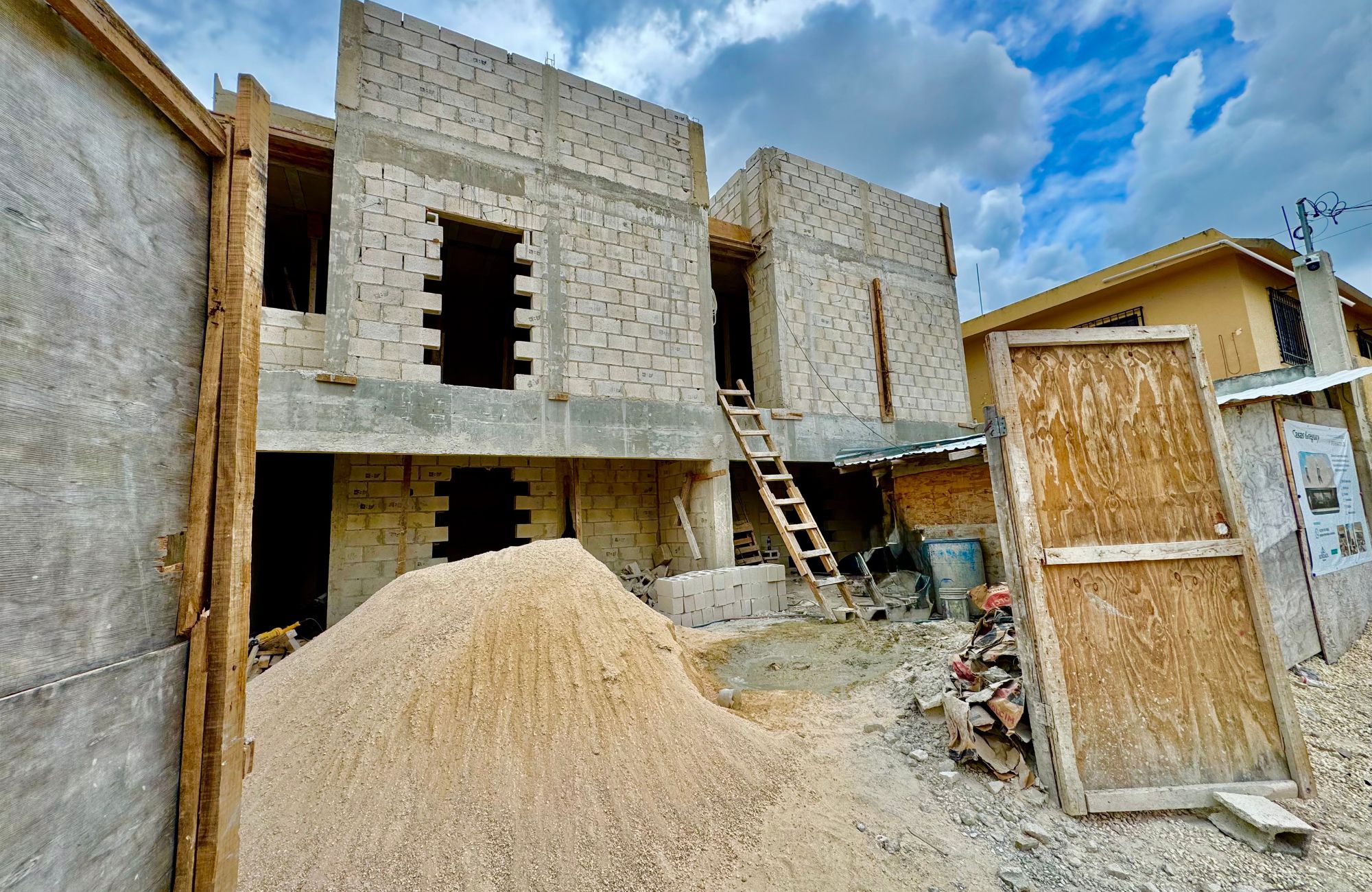 House with pool, large garden, 4 bedrooms for sale in Corpus Cristi Cozumel