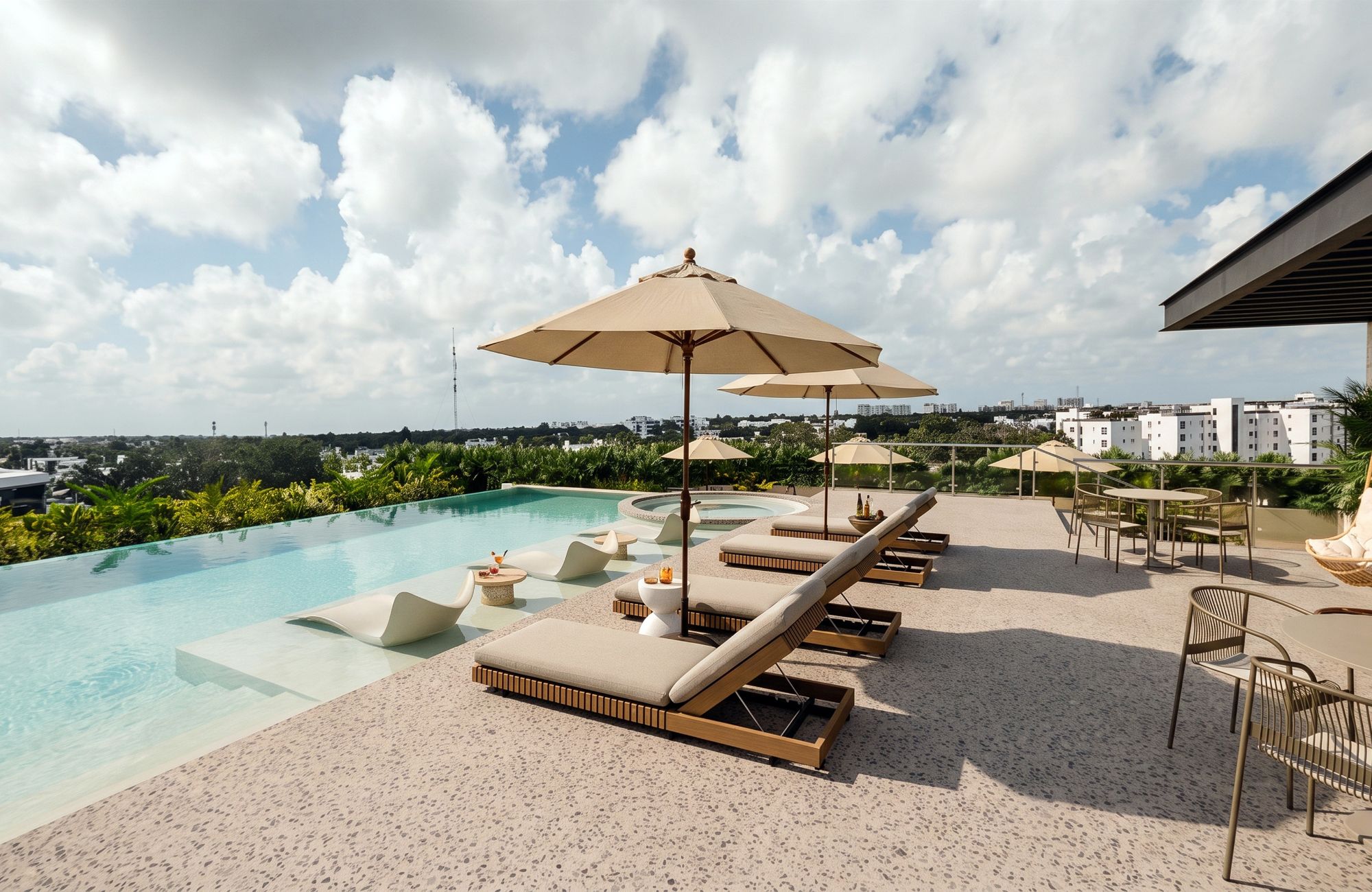 Luxury-amenities condo for sale, Zona Hotelera, Canc&uacute;n
