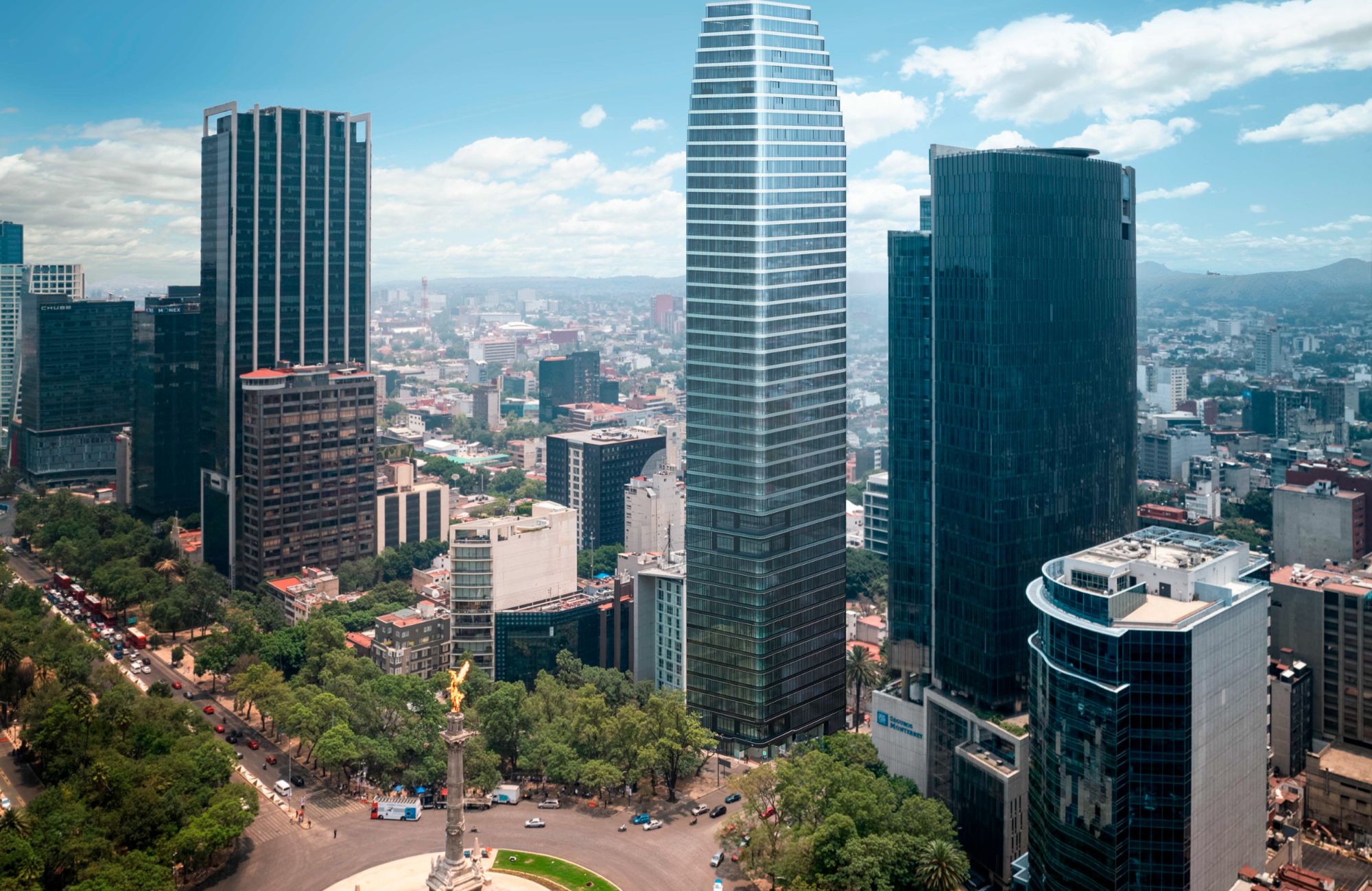 Penthouse with high ceilings, with a swimming pool, multimedia room, for sale