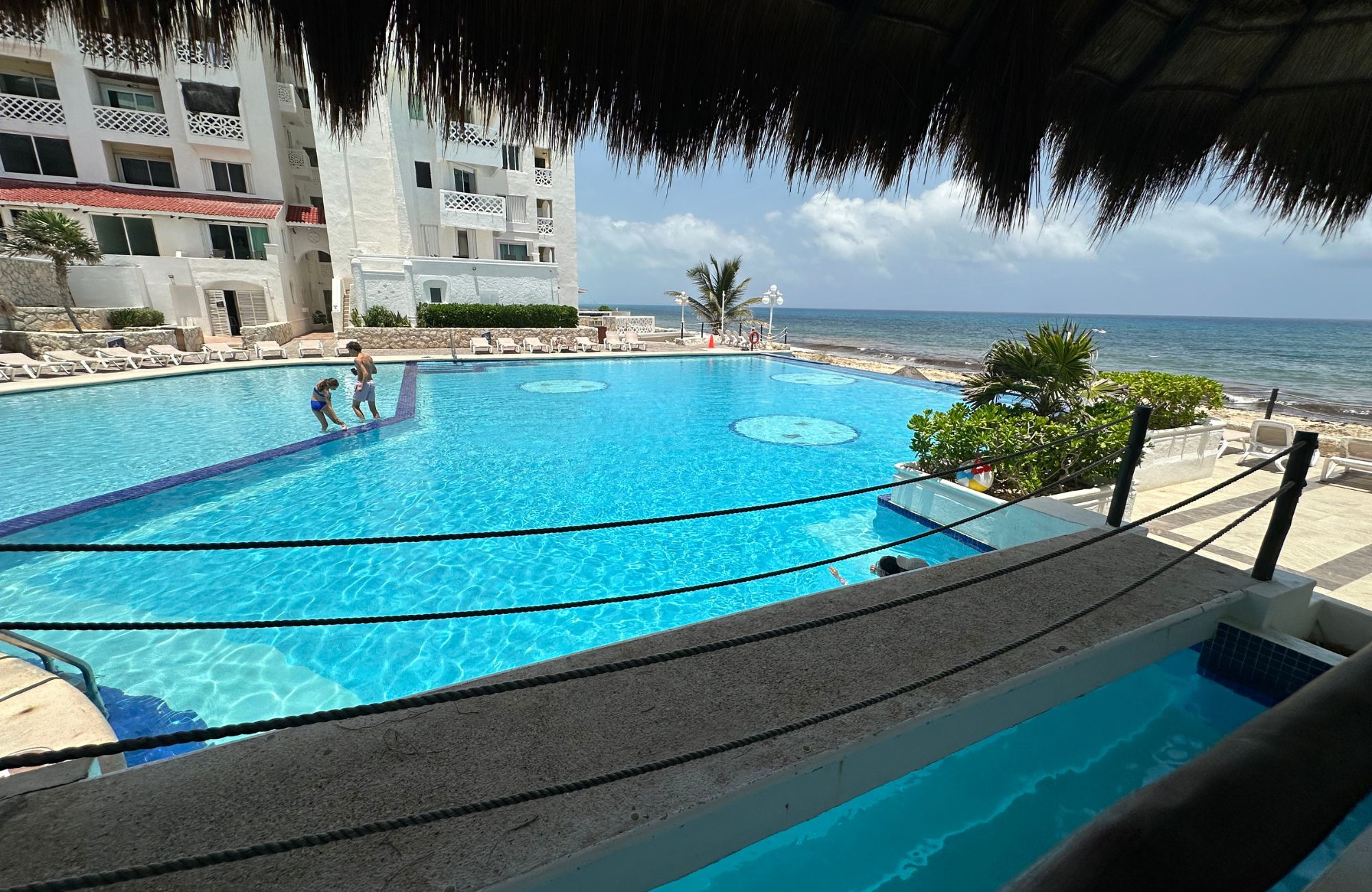 Condo ideal for vacation rental, for sale, Zona Las Am&eacute;ricas, Canc&uacute;n