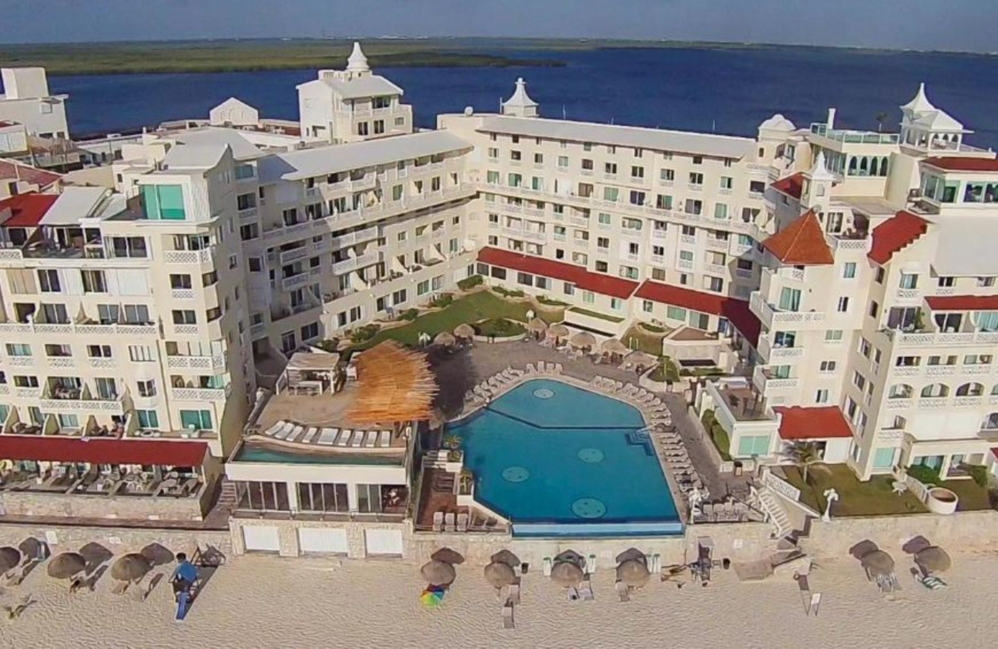 Condo ideal for vacation rental, for sale, Zona Las Am&eacute;ricas, Canc&uacute;n