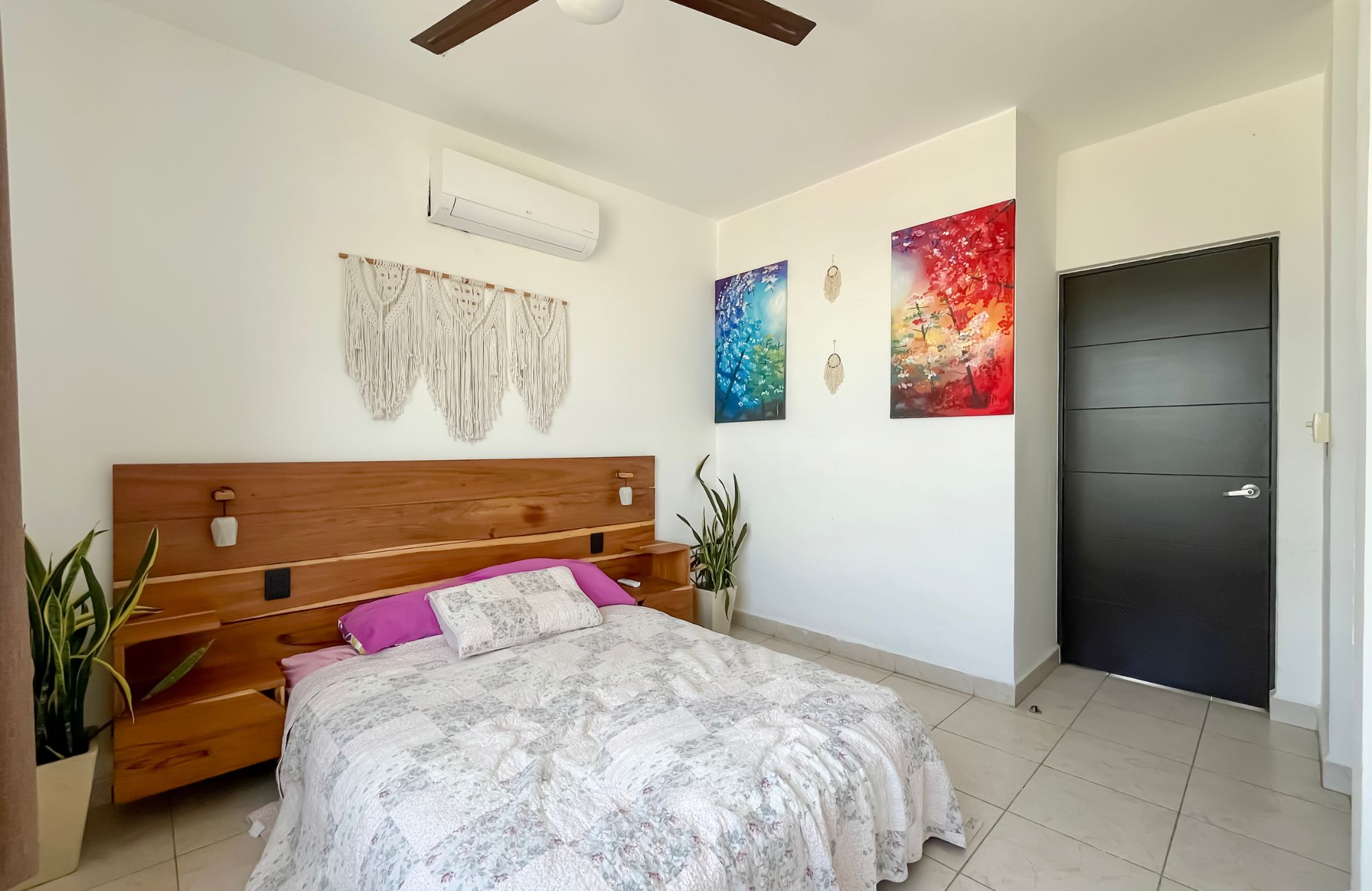 Condo for sale, furnished, great location, and rooftop with ocean view