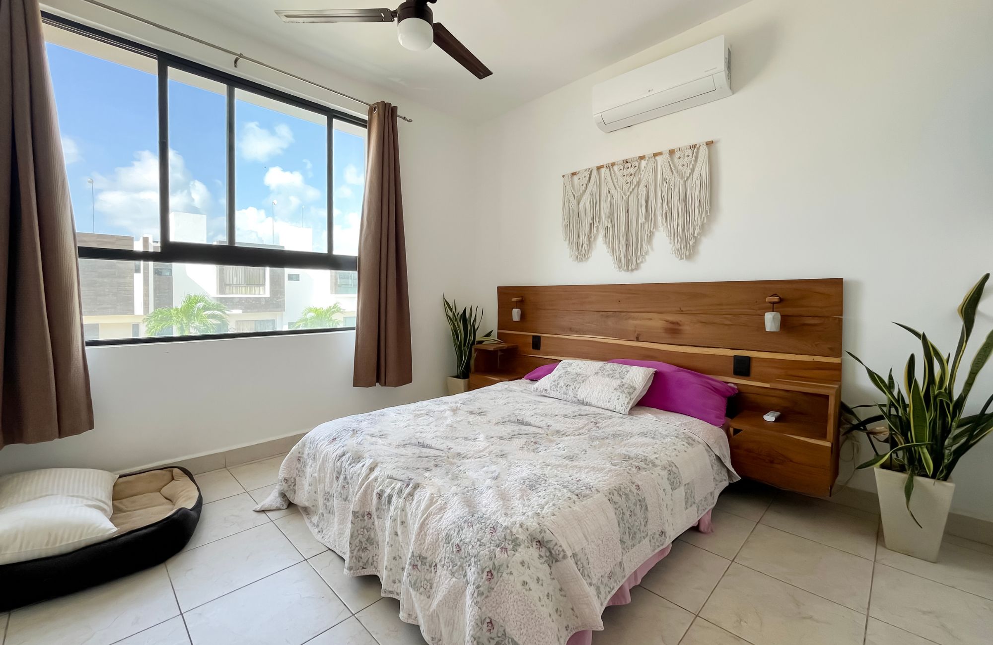 Condo for sale, furnished, great location, and rooftop with ocean view