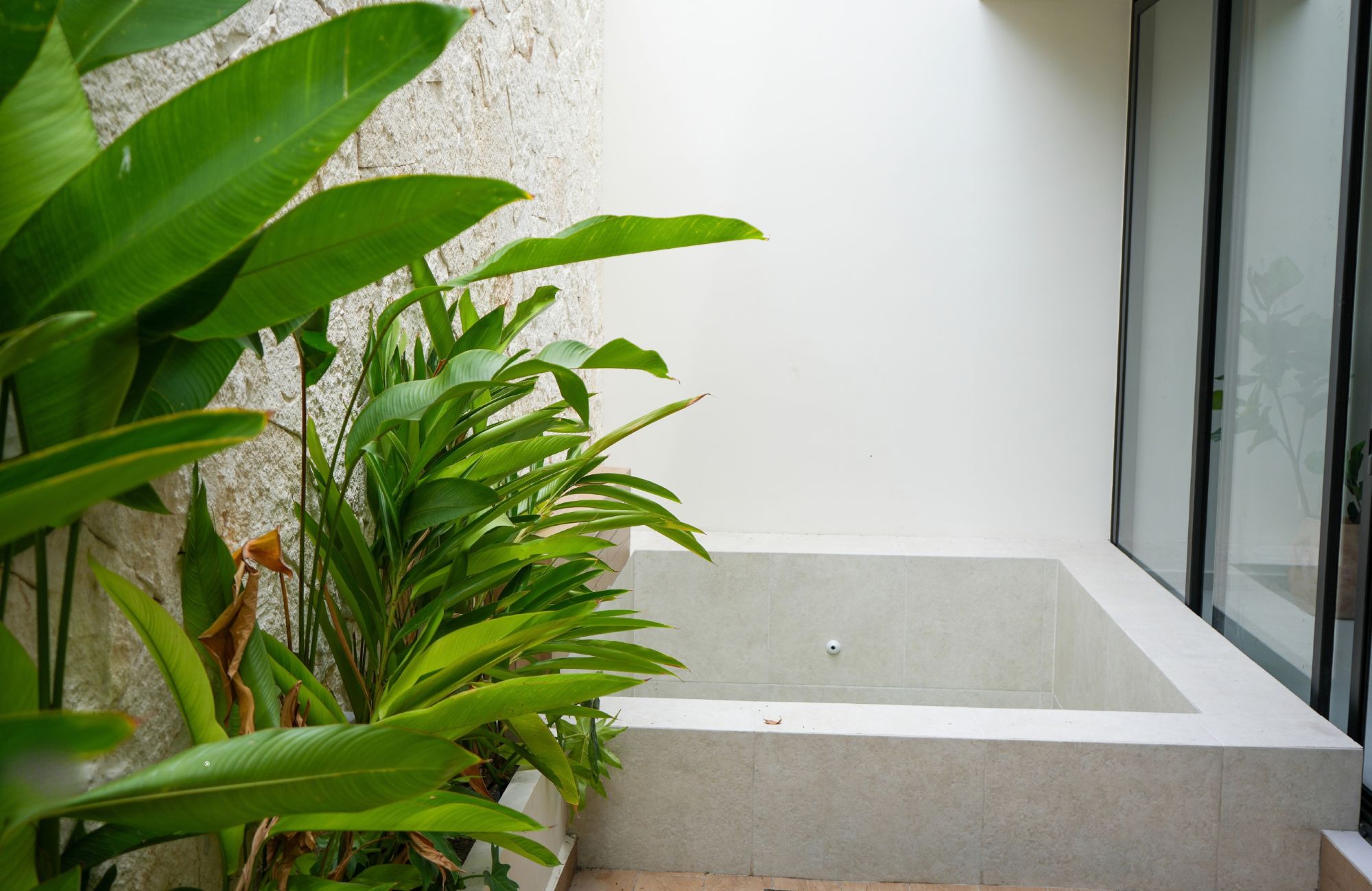 Luxury villa in a gated community with laundry area, terrace, pool, for sale