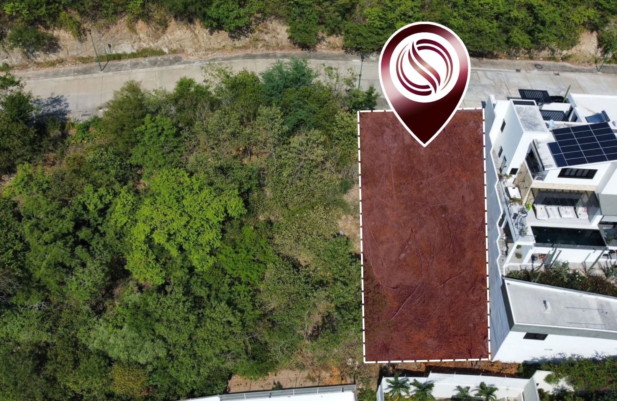 Flat residential lot ready to build, just minutes from the beach, for sale