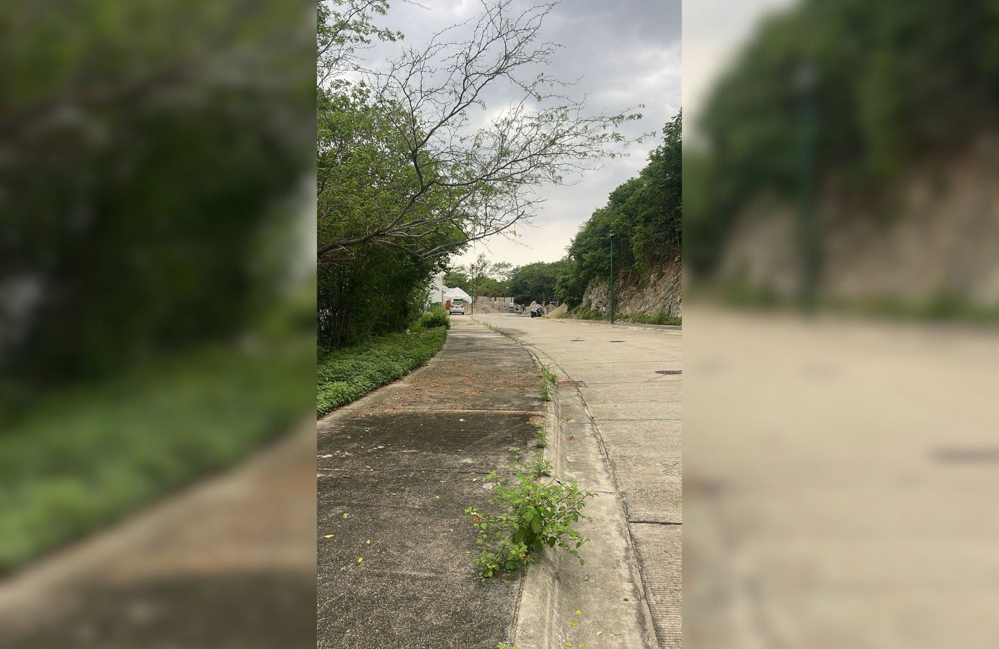 Flat residential lot ready to build, just minutes from the beach, for sale