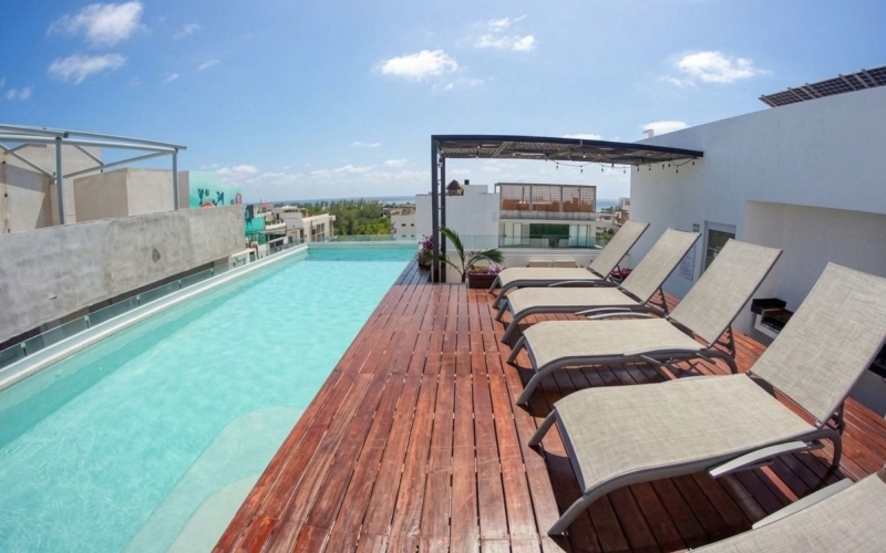 Furnished condo near the beach with swimming pool, for sale