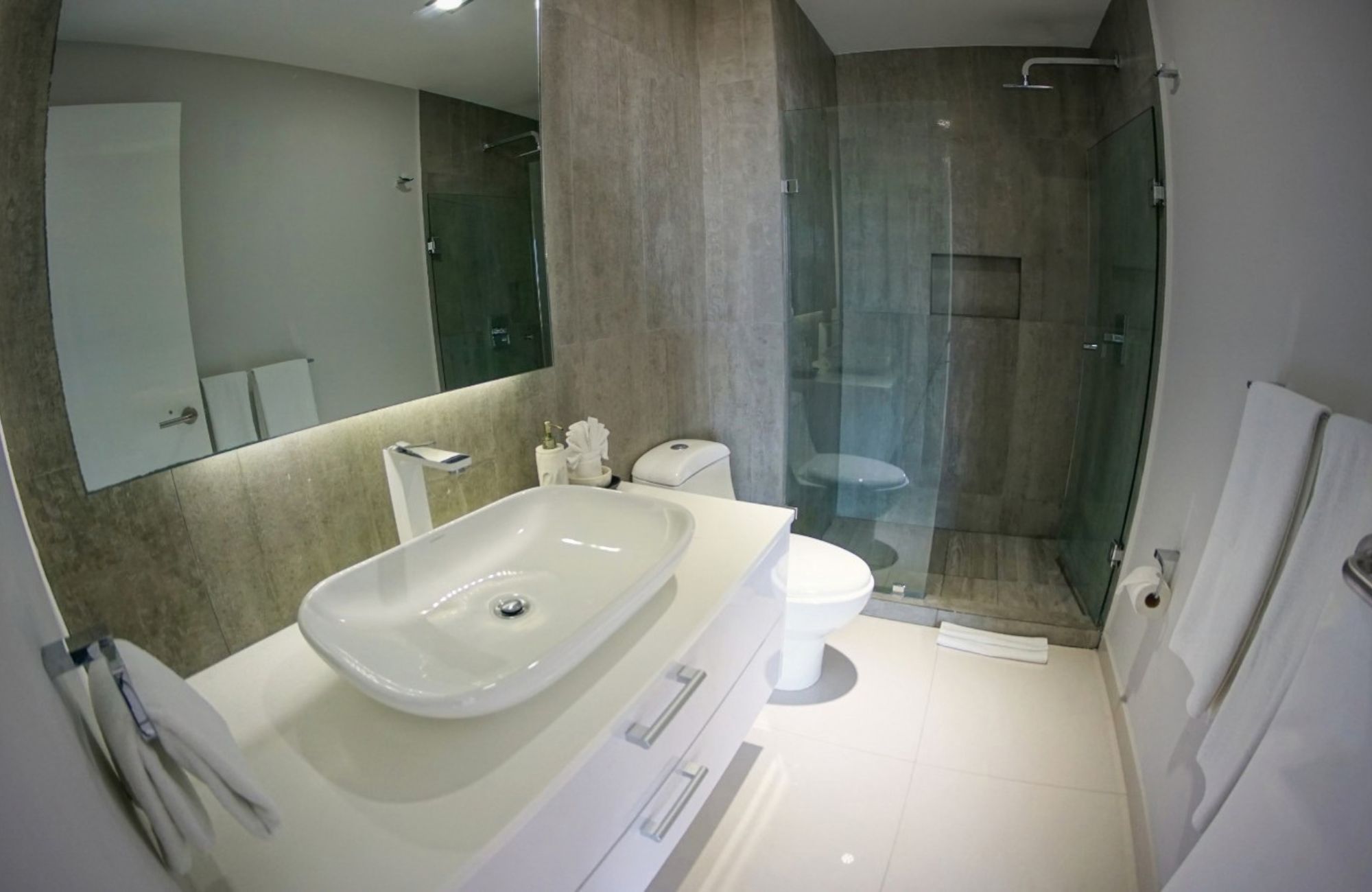 250m Condo&nbsp; from the Beach, Immediate Delivery, For Sale, Playa del Carmen