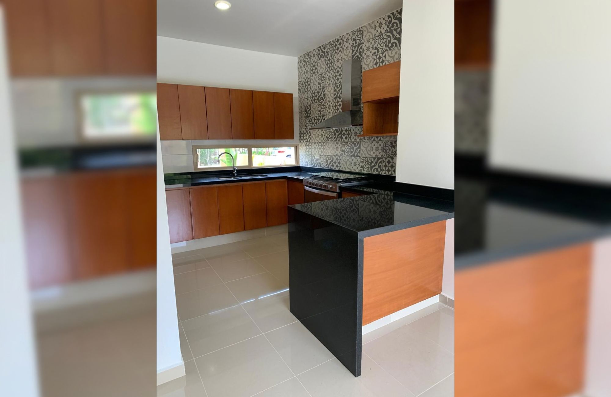 House in gated community with clubhouse, childrens playground, pool with swimming lane, paddle tennis court, 7,000 m2 of green areas, and m