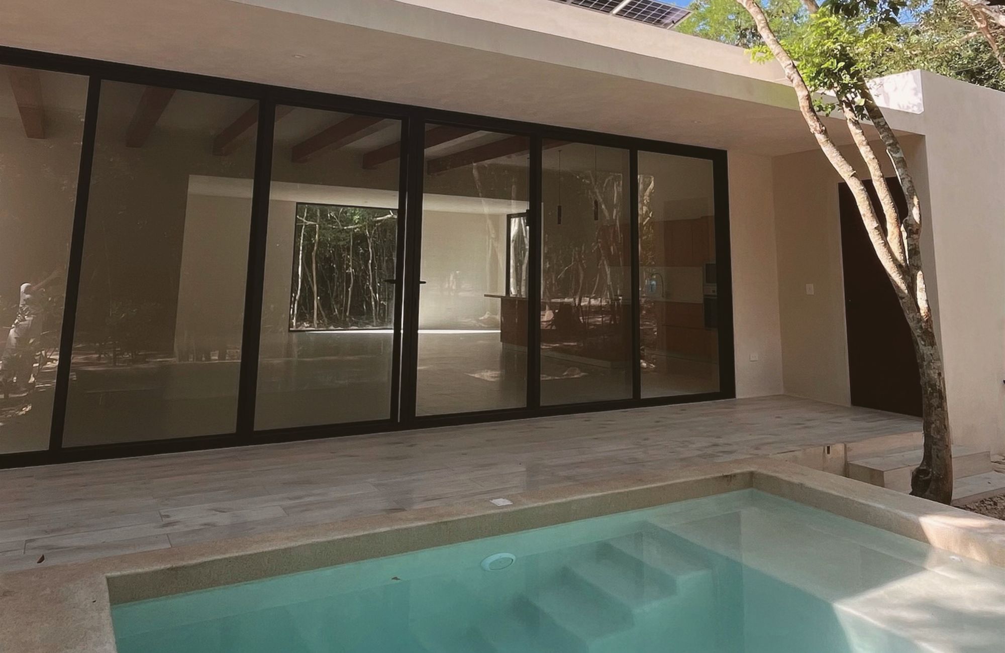 Villa with private pool, surrounded by nature, independent studio, for sale