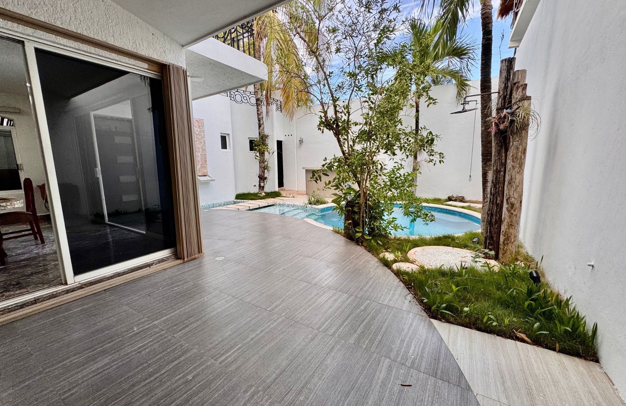 Casa con alberca privada y terraza, en pre-construcci&oacute;n, Repobladores, Cozumel