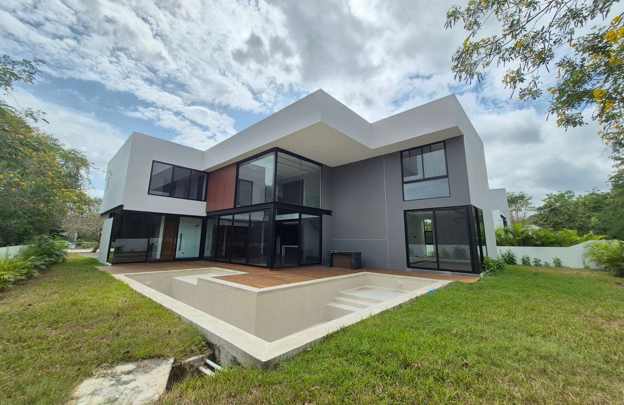 Two-story villa with private pool and beach club for sale, San Benito, Yucat&aacute;n