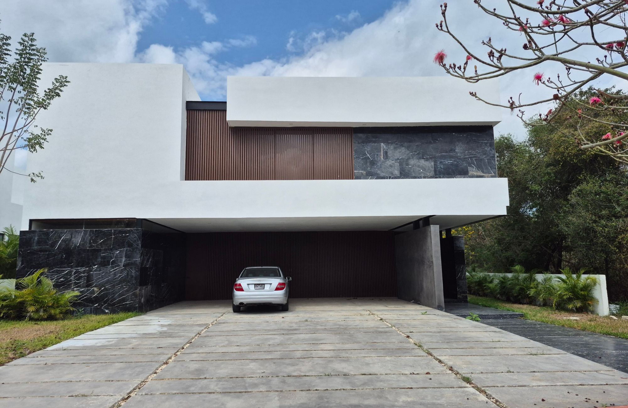 Two-story villa with private pool and beach club for sale, San Benito, Yucat&aacute;n