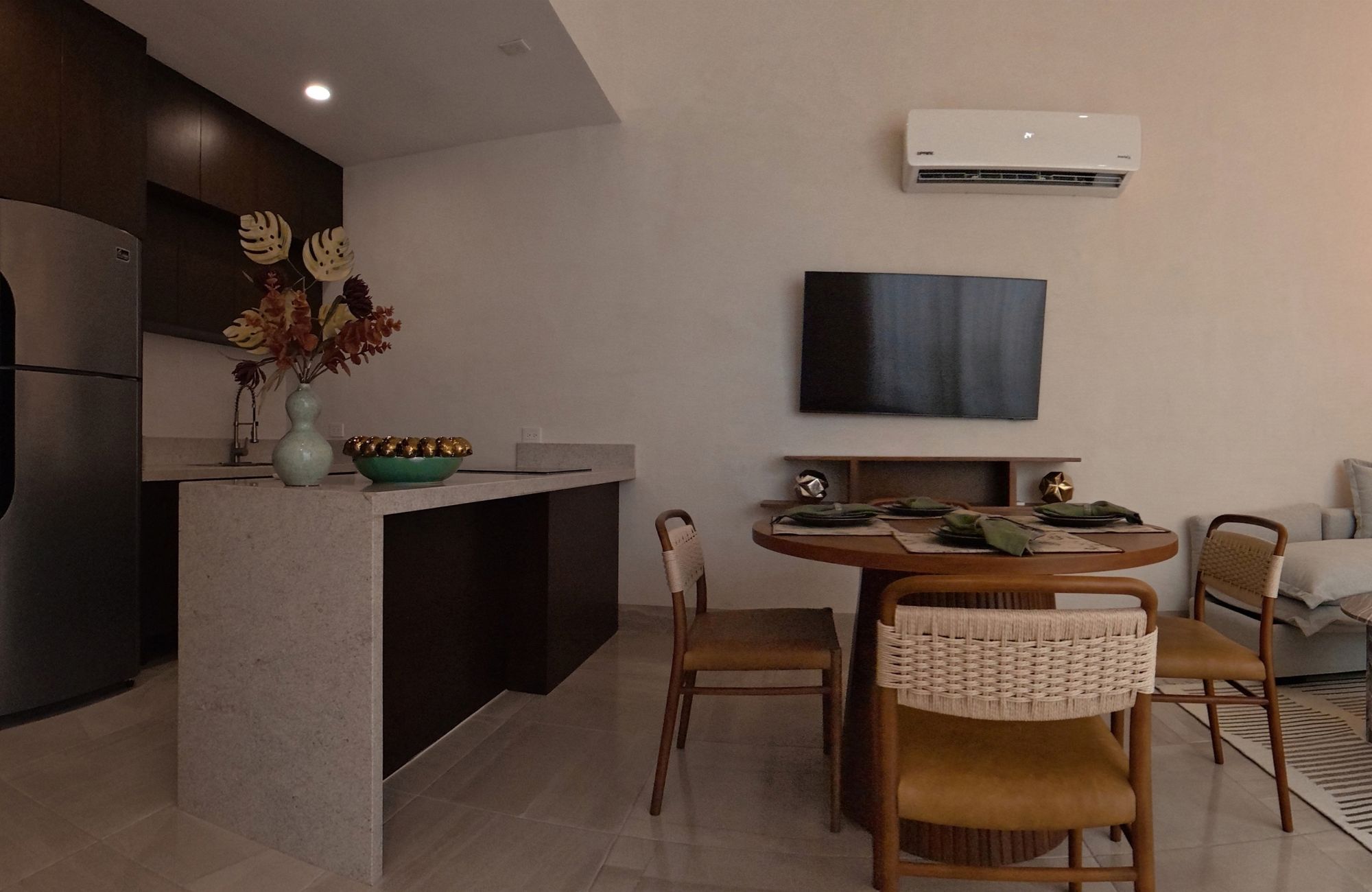 House with Private Pool, Two-Story, for Sale in Temoz&oacute;n Norte, M&eacute;rida