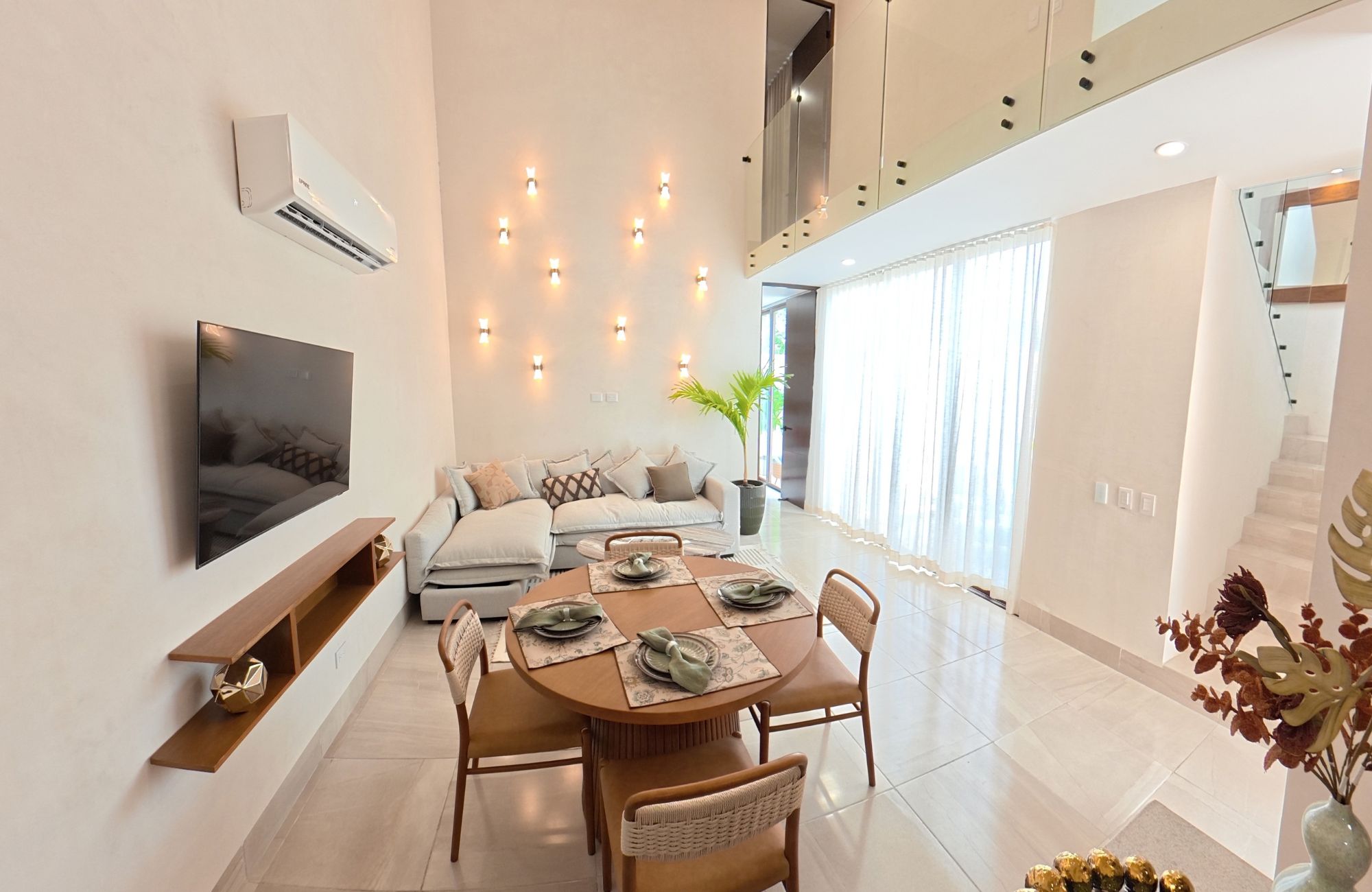 House with Private Pool, Two-Story, for Sale in Temoz&oacute;n Norte, M&eacute;rida