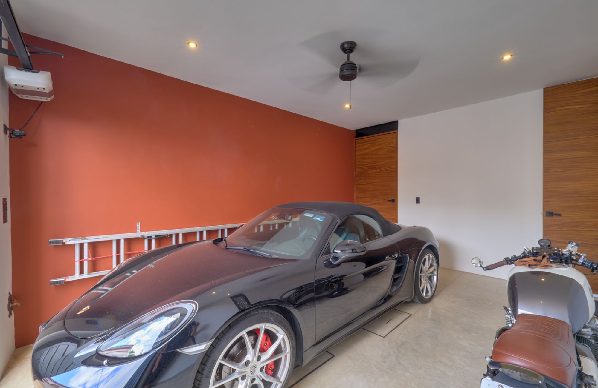 House with Private Pool and Terrace for Sale, Zona Norte, M&eacute;rida