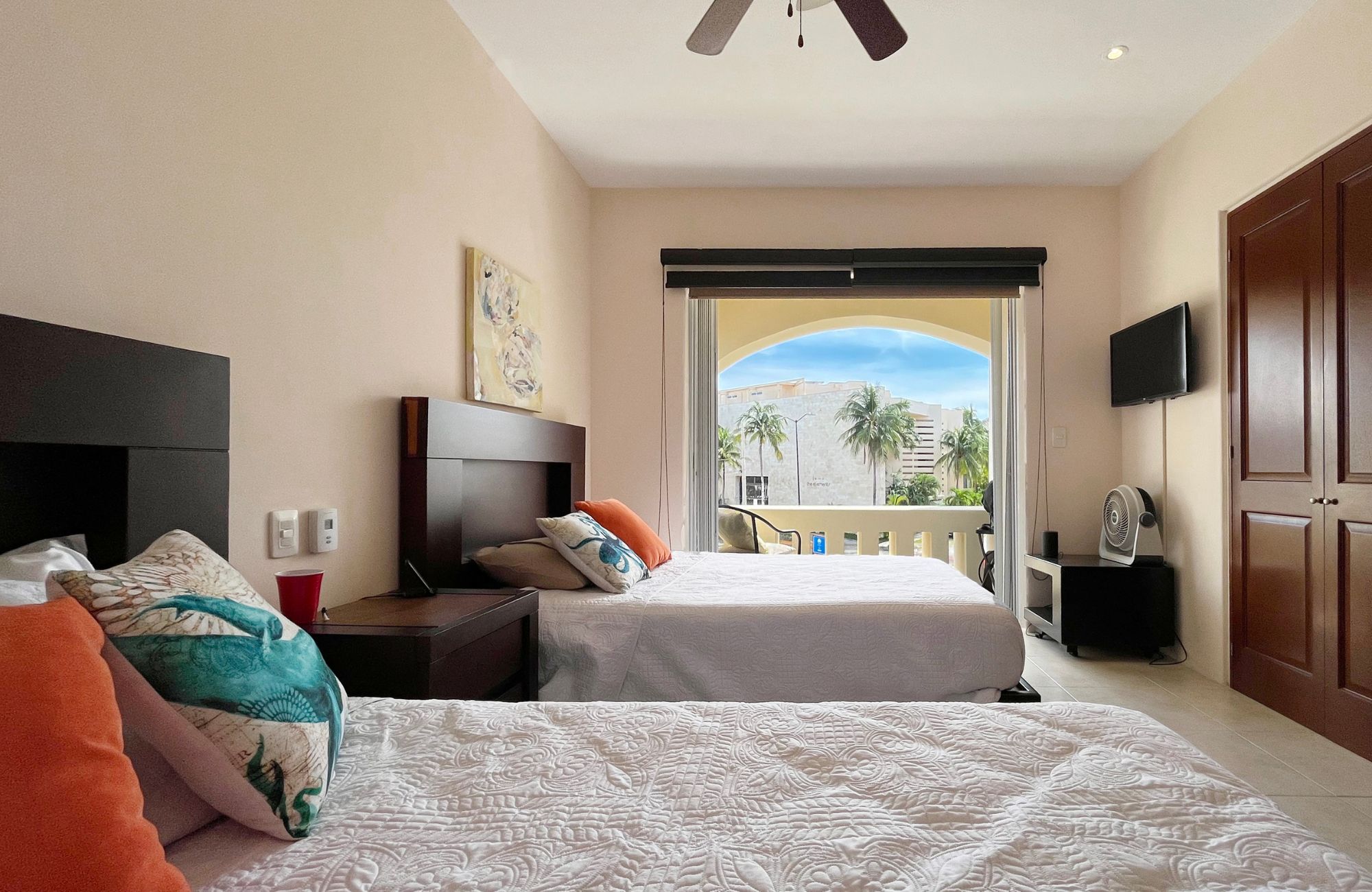 Apartment with double terrace and jacuzzi for sale, Downtown, Playa del Carmen.