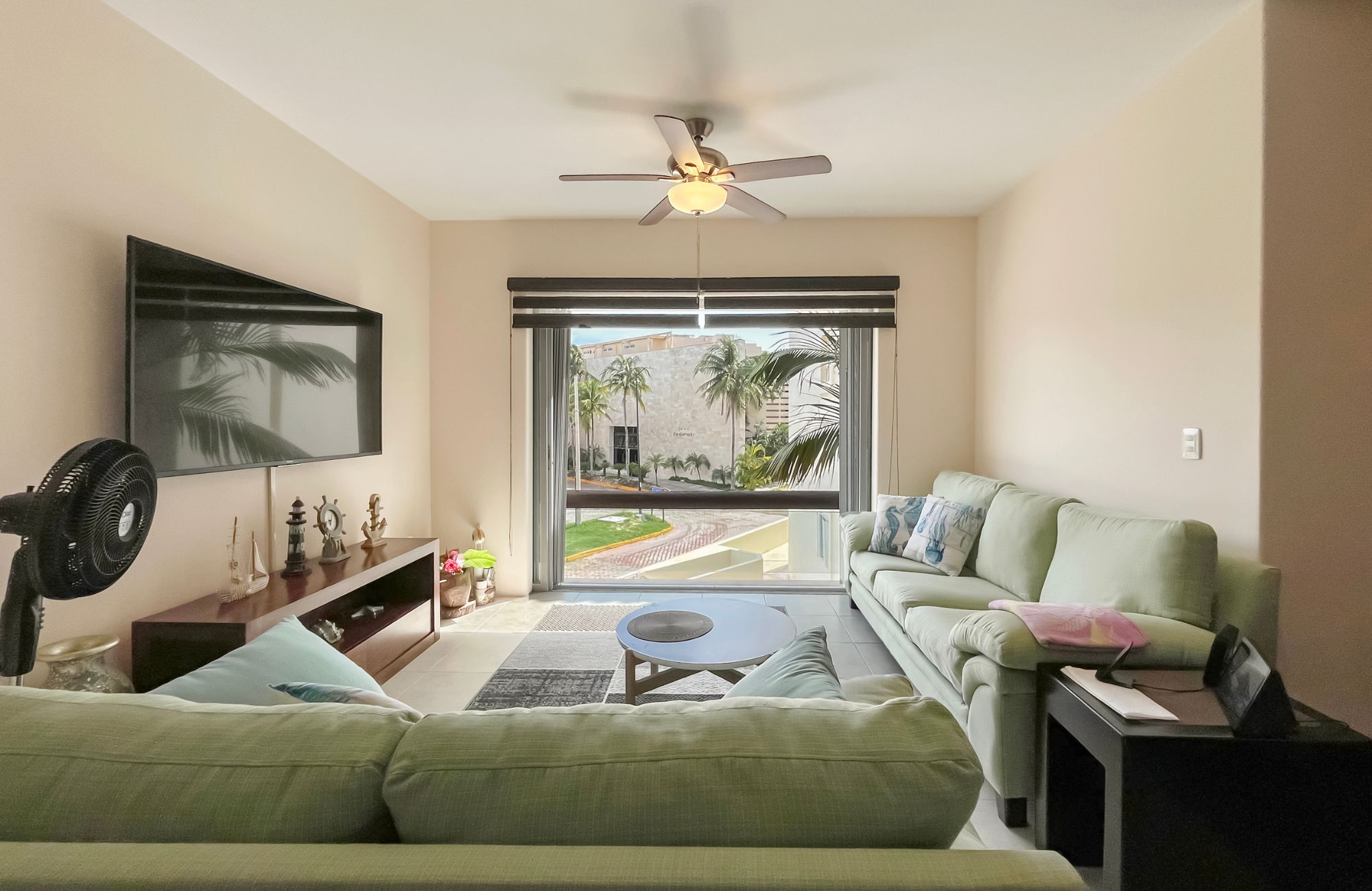 Apartment with double terrace and jacuzzi for sale, Downtown, Playa del Carmen.