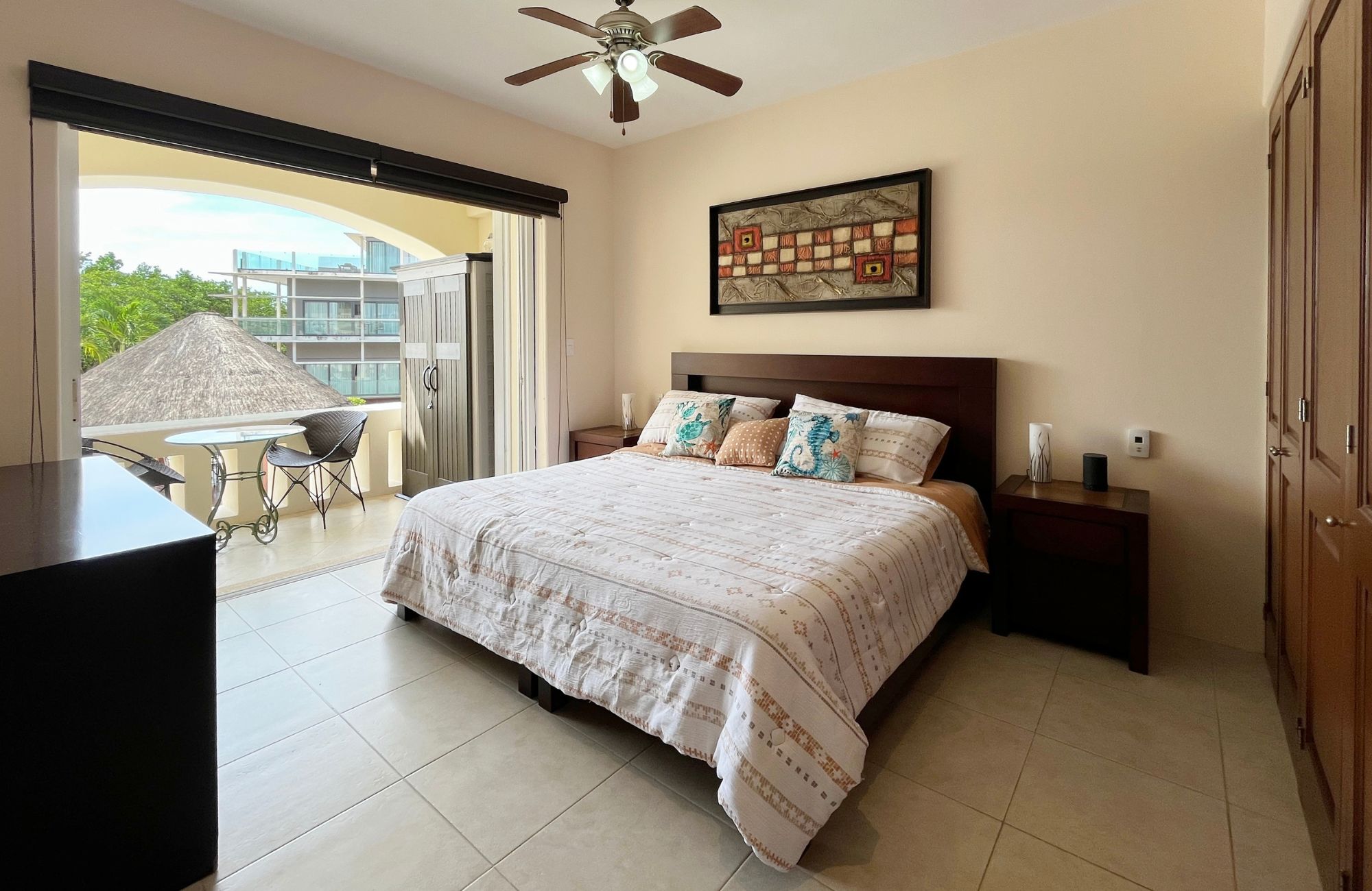 Apartment with double terrace and jacuzzi for sale, Downtown, Playa del Carmen.