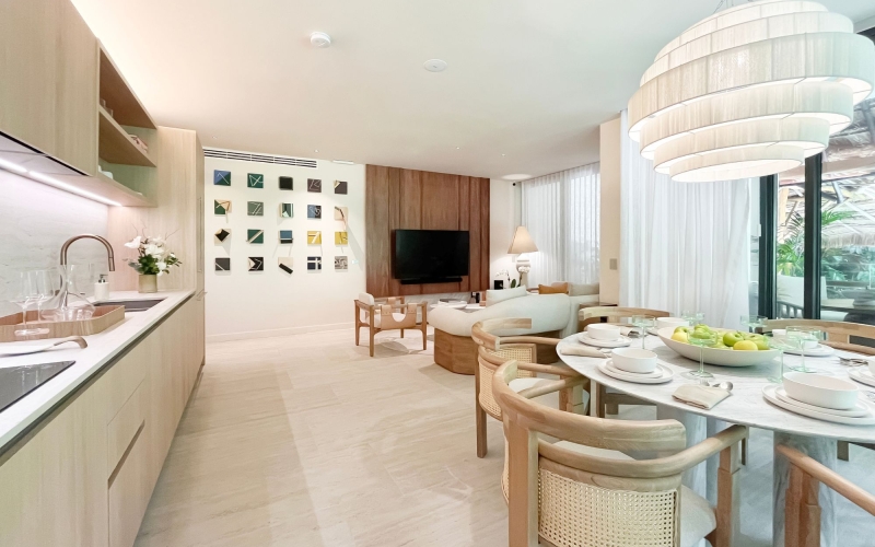 Oceanfront penthouse with private rooftop and beach club, for sale