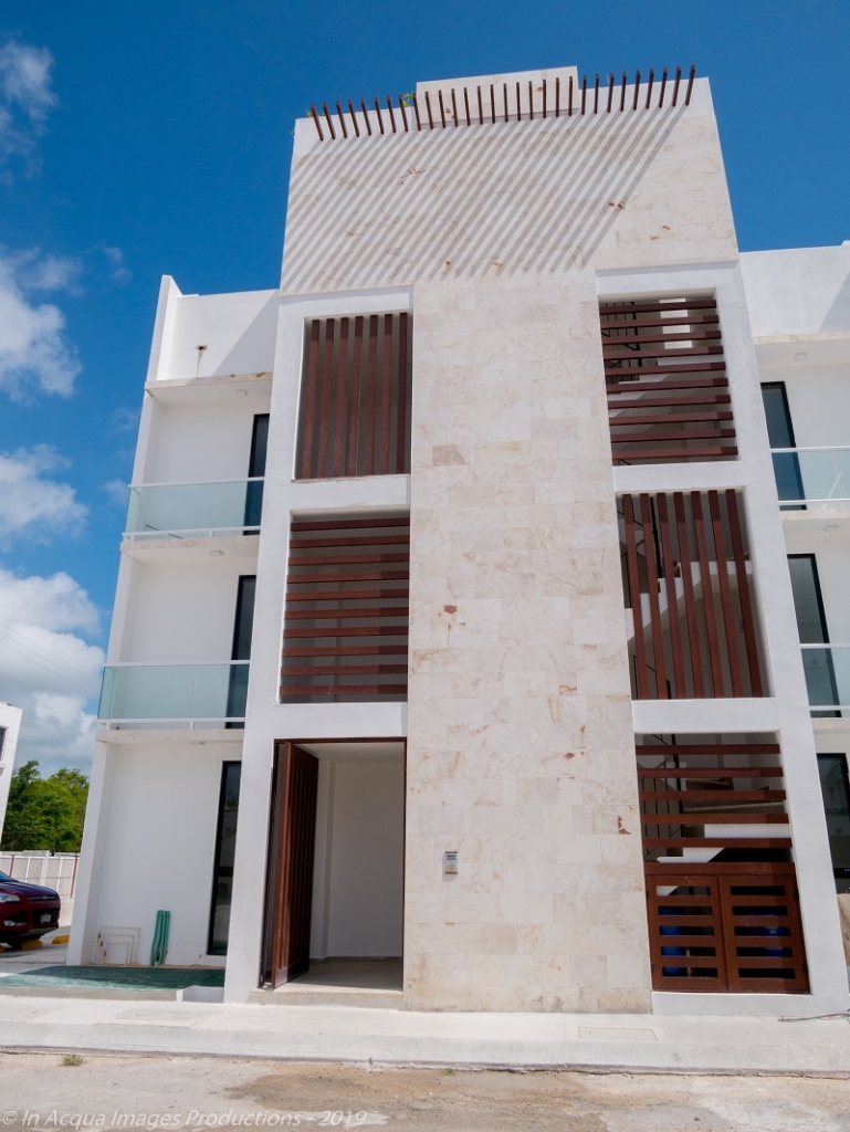 2 bedroom apartment REDUCED PRICE in a comfortable and safe quiet area, close to playa del carmen.