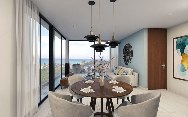 Luxury Condo steps from 5th Avenue and the beach