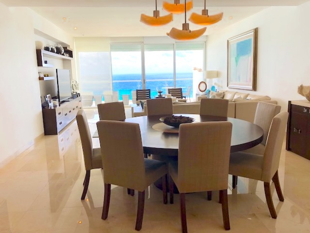 Lujoso departamento frente al mar, Residencial Las Olas, Zona Hotelera, Canc&uacute;n