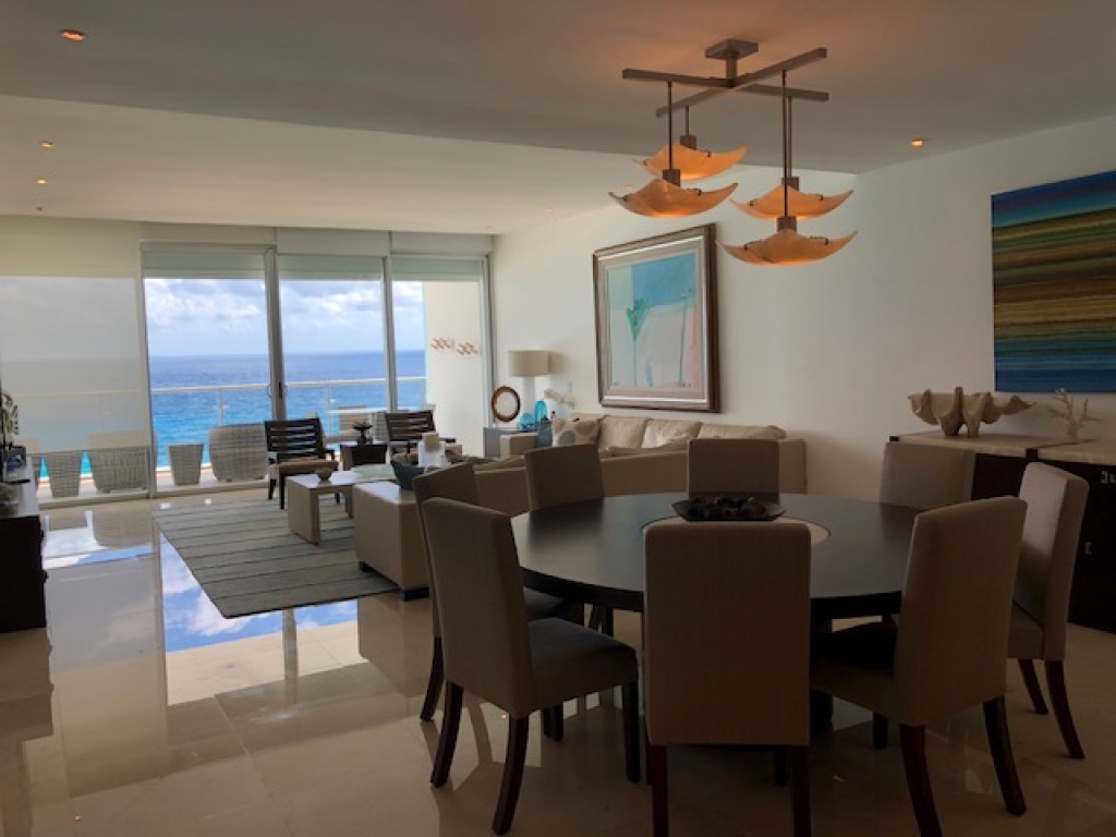 Lujoso departamento frente al mar, Residencial Las Olas, Zona Hotelera, Canc&uacute;n