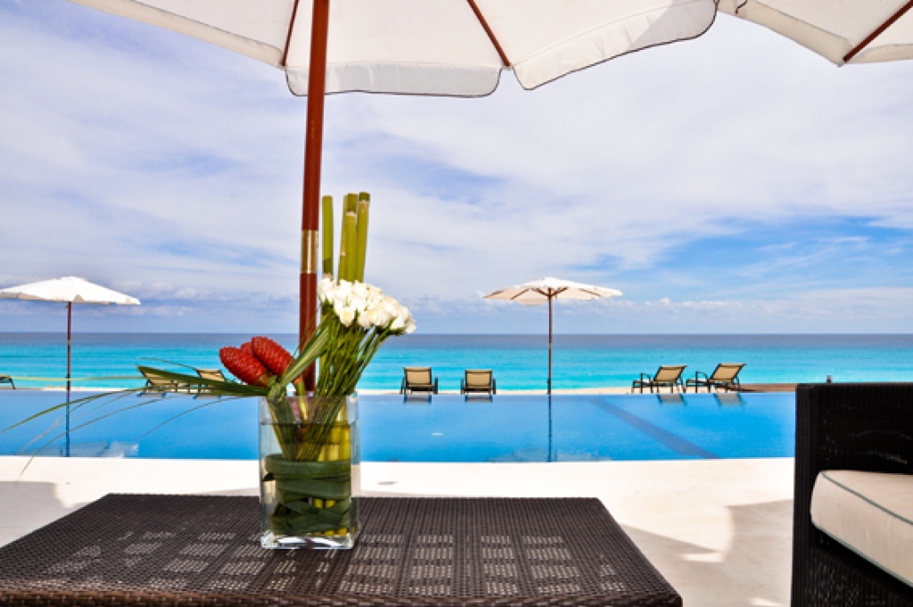 Lujoso departamento frente al mar, Residencial Las Olas, Zona Hotelera, Canc&uacute;n