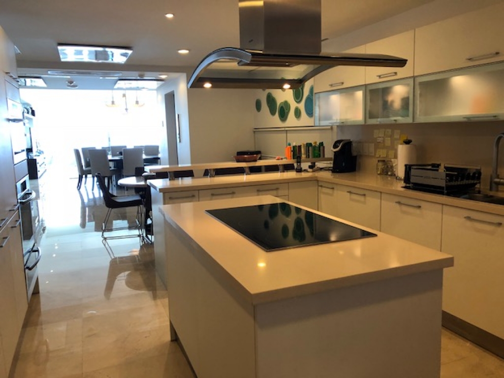 Lujoso departamento frente al mar, Residencial Las Olas, Zona Hotelera, Canc&uacute;n