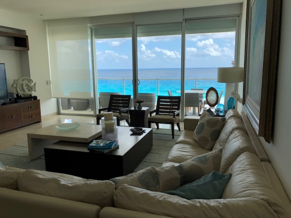 Lujoso departamento frente al mar, Residencial Las Olas, Zona Hotelera, Canc&uacute;n