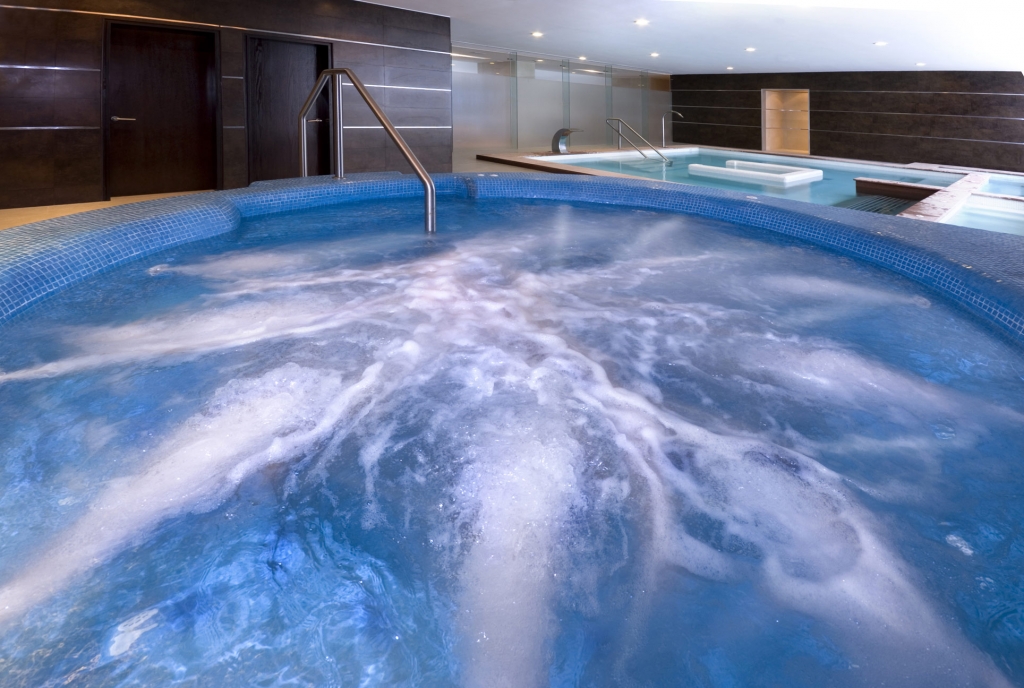 Lujoso departamento frente al mar, Residencial Las Olas, Zona Hotelera, Canc&uacute;n