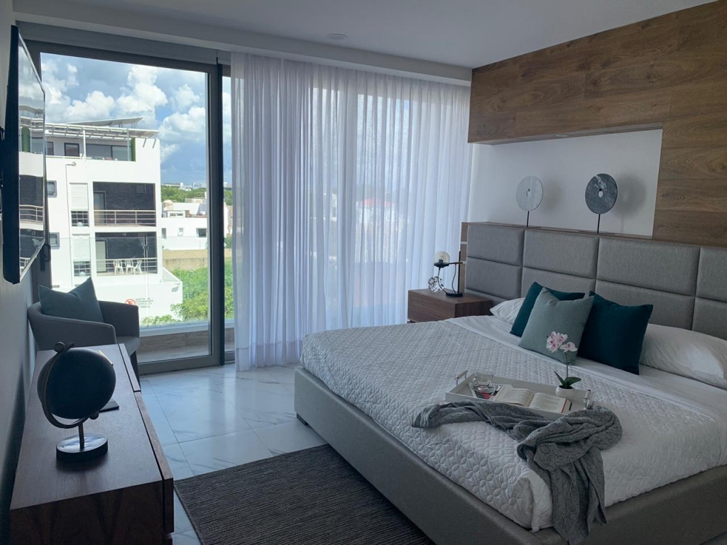 2 bedroom apartment with Gym, Pool and Jacuzzi for sale, Hotel Zone, Cancun.