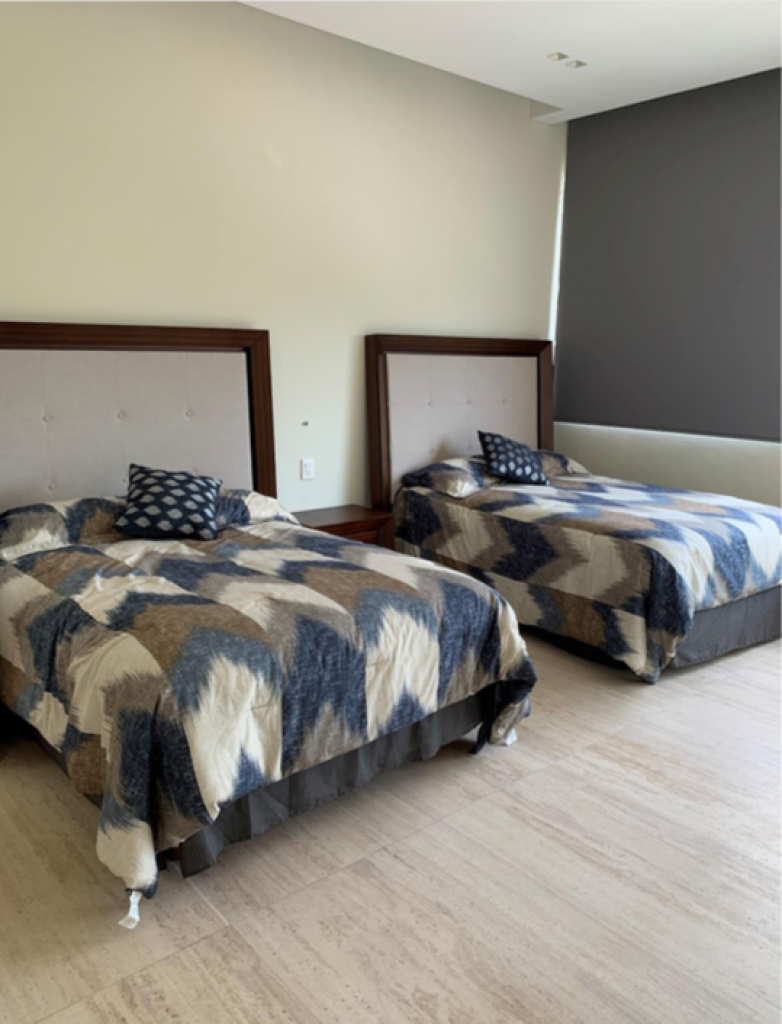 House with terrace and private pool, for sale, Puerto Canc&uacute;n, Canc&uacute;n