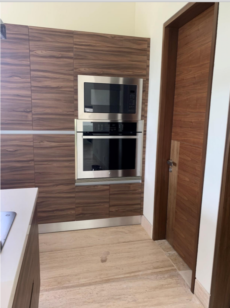 House with terrace and private pool, for sale, Puerto Canc&uacute;n, Canc&uacute;n