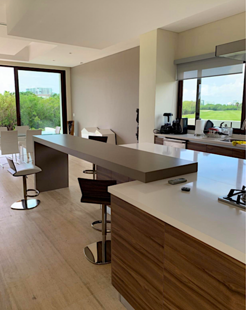 House with terrace and private pool, for sale, Puerto Canc&uacute;n, Canc&uacute;n