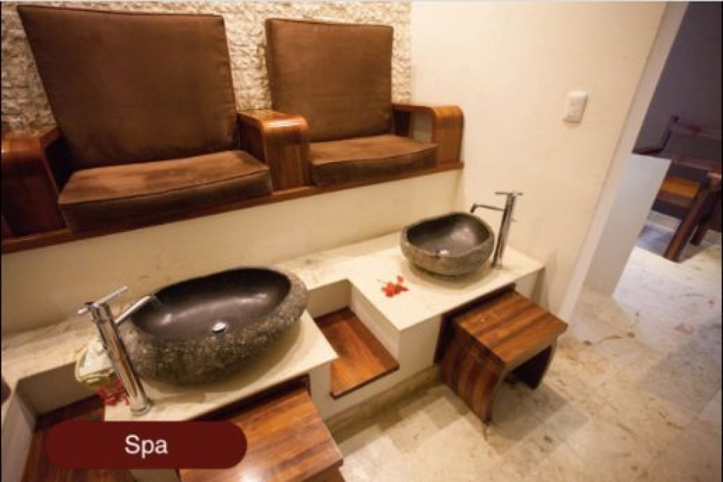 Condominium with private pool and garden, terrace, BBQ, for sale, Playacar, Playa del Carmen